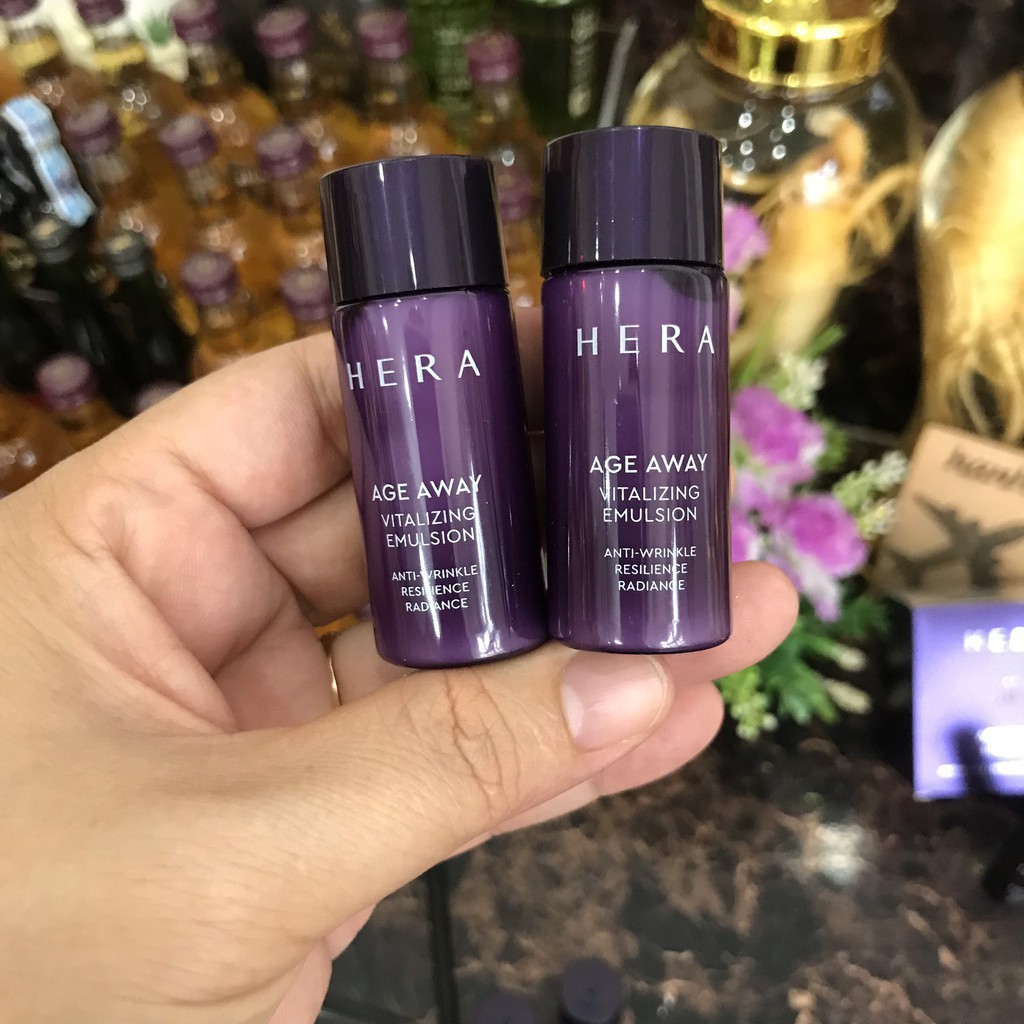 1 lọ sữa dưỡng Hera giảm nhăn dưỡng da căng mịn 15ml