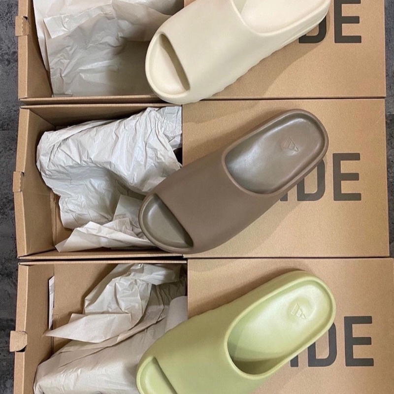 Dép Y:EE:ZY A:DI:DAS đủ box đủ tag 1 : 1