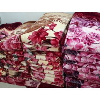Chăn lông loại 5kg hoa nổi