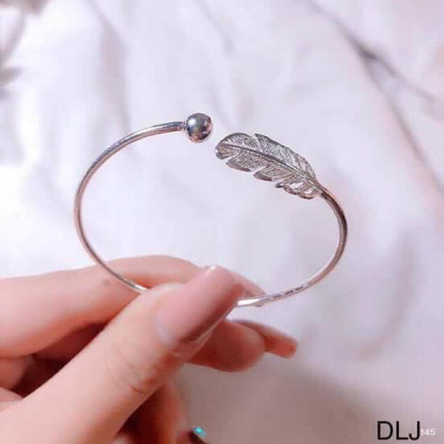 Lắc tay lông vũ chuẩn bạc ta trắng sáng dạng hở dễ đeo - Kho sỉ bạc Nhất Linh