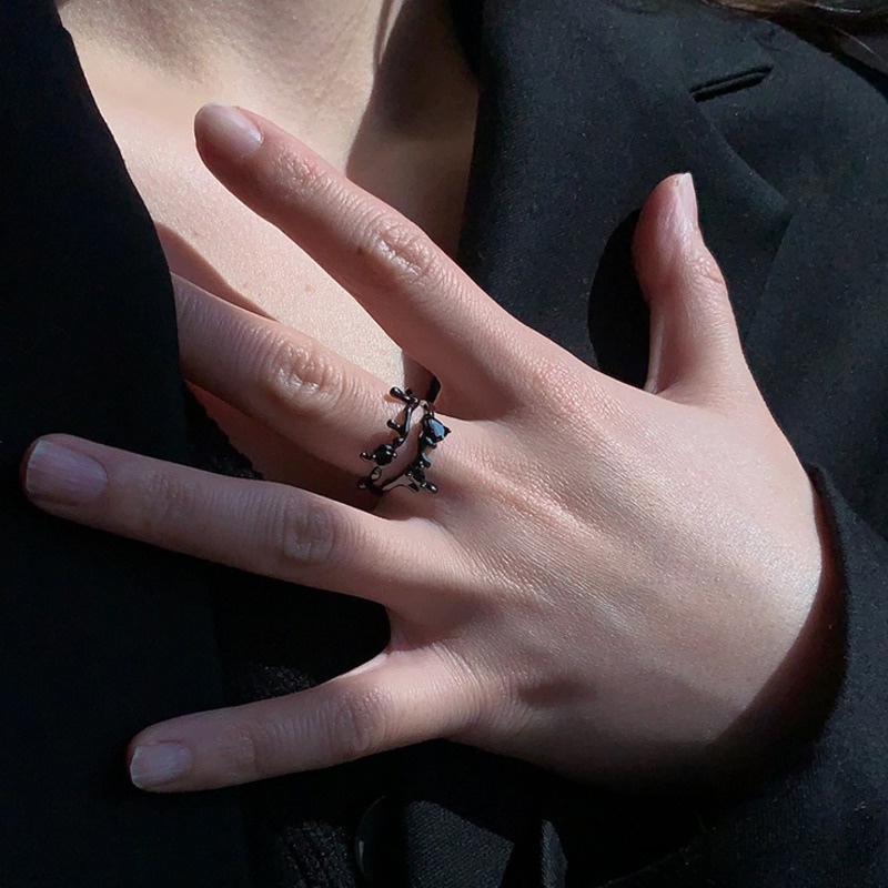 Nhẫn Hở Đính Đá Hình Gai Phong Cách punk Hiphop Cá Tính