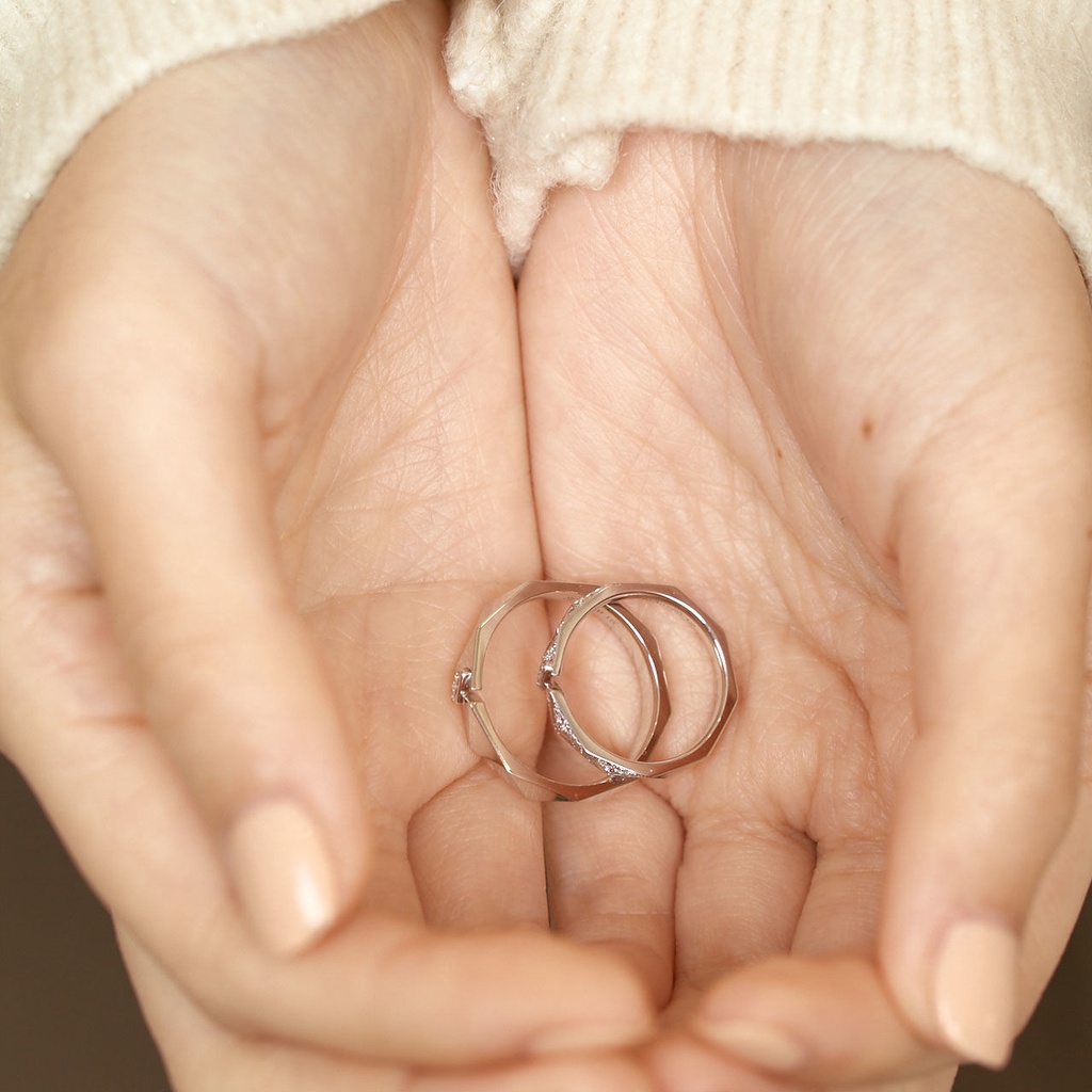 Cặp Nhẫn Đôi Nam Nữ Thiết Kế Sang Trọng