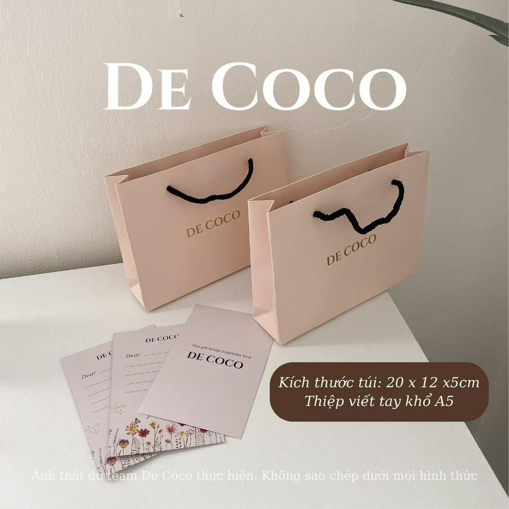Túi giấy và thiệp viết tay DECOCO ACC thiết kế riêng tiệm trang sức De Coco mang đi tặng