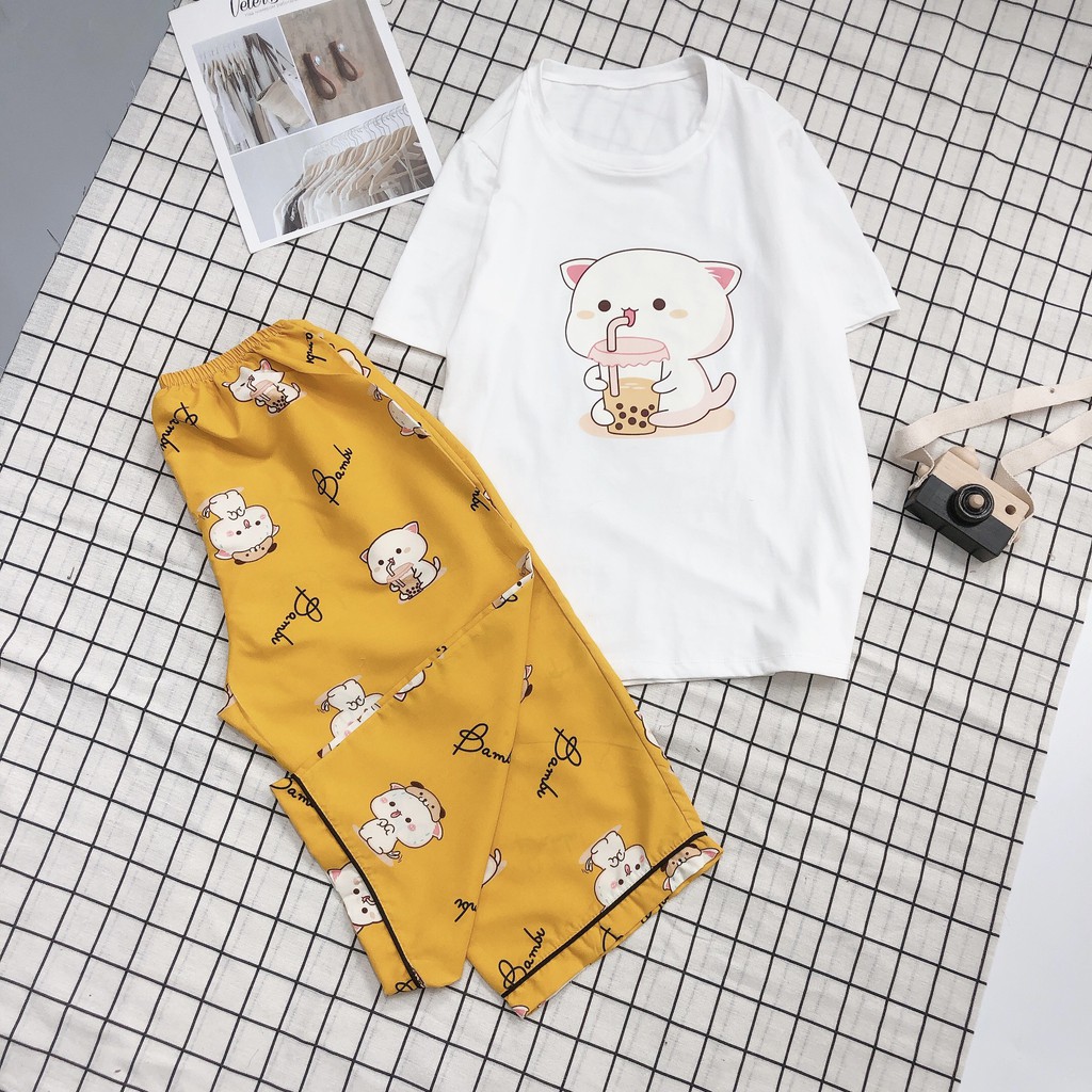 Set bộ ngủ áo thun cotton quần lửng siêu dễ thương.