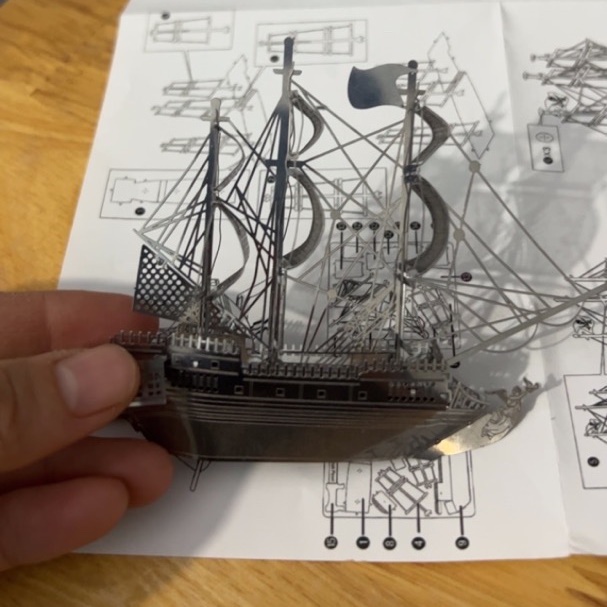 DIY Mô hình kim loại tàu Black Pearl tự lắp ráp