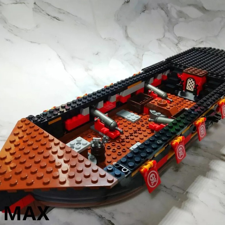 Đồ chơi  giáo dục Lắp ráp Mô hình QL1800  QL1801 Tàu cướp biển Pirates of The Caribbean Pirate Kingdom