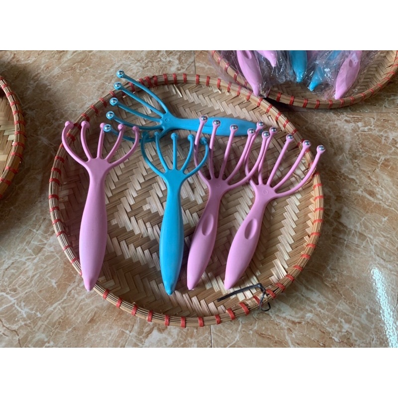 Cây massage đầu giúp giảm căng thẳng