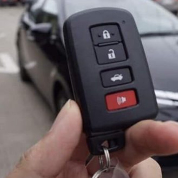 Bao Da Chìa Khoá thông minh  Ôtô Toyota Atlis -  SmartKey - Da Bò Thật 100% - May Thủ Công