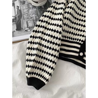Áo Cardigan len dáng ngăn cổ Tim
