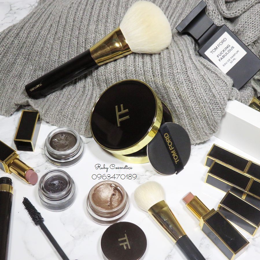 Phấn Nước / Cushion Tom Ford Traceless Touch Foundation Case Satin - Matte Cushion SPF 45 /PA++++ 2018 | BigBuy360 - bigbuy360.vn