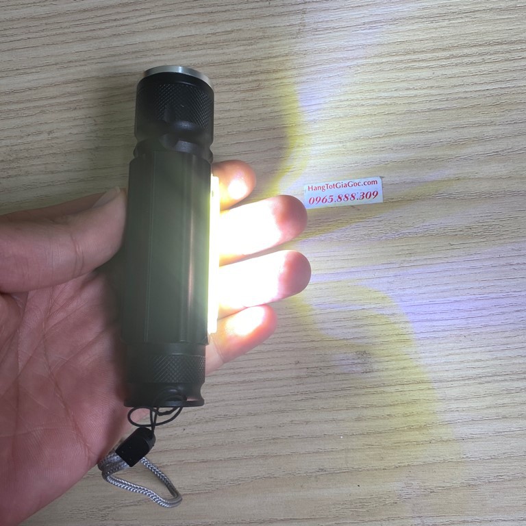 Đèn pin siêu sáng mini Ultrafire C31 zoom xa gần, có bóng led sườn, có nam châm ở đuôi ₫ 170.000₫