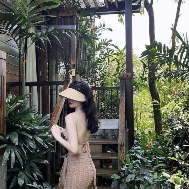 Mũ cói nừa đầu mặt dưới tráng nhựa chống tia cực tím, vòng đầu dễ siết mềm không đau đầu siêu cấp sang chảnh