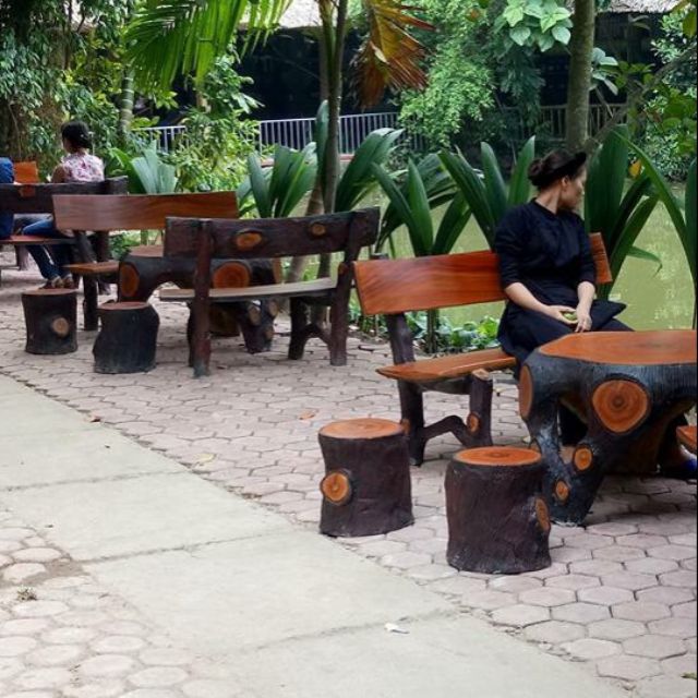Bàn ghế cafe bằng ghế đá giả gỗ