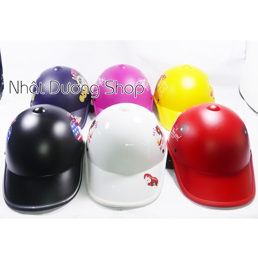 Nón bảo hiểm kết nữ nước sơn đẹp được in họa tiết bất kì rất trẻ trung và năng động