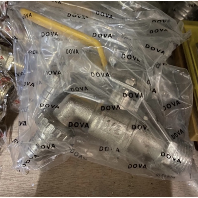 Vòi nước tay gạt Dova ren 15(21)