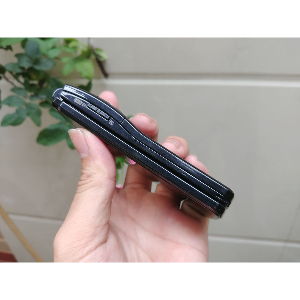 Điện thoại NEC N-02C màu đen
