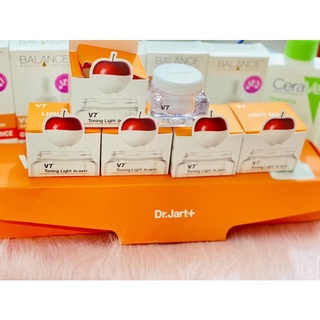 Kem dưỡng trắng da V7