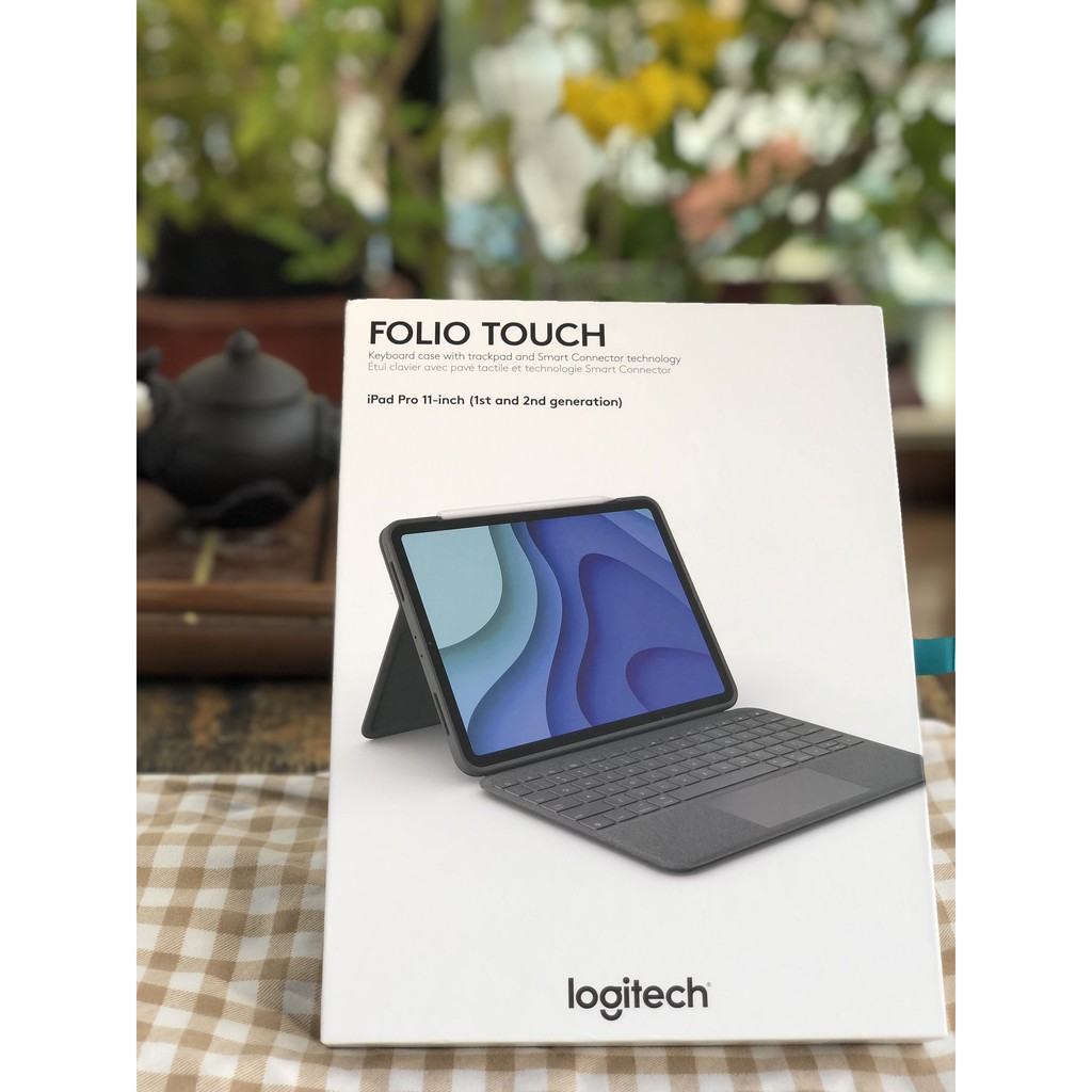 Bàn phím Logitech Folio Touch iPad Keyboard Case with Trackpad and Smart Connector for iPad Pro 11-inch & iPad Air 4