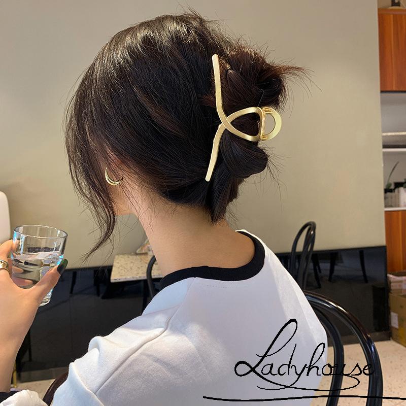 Kẹp tóc hỗ trợ rửa mặt hình cá mập màu sắc đơn giản dành cho nữ