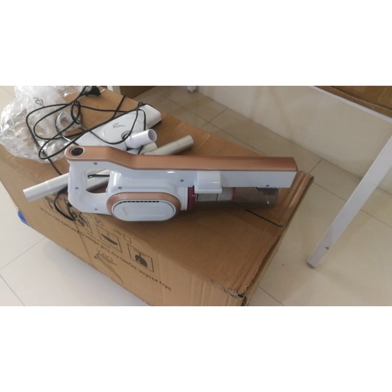 Máy hút bụi cầm tay gia đình CÁT Á 2 trong 1 công suất 600W BT21 | BigBuy360 - bigbuy360.vn
