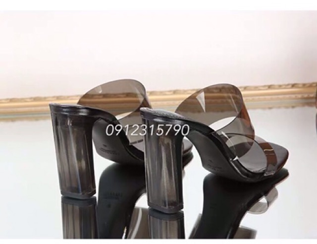 Guốc cao gót phối quai nhựa trong Zara. Ảnh thật