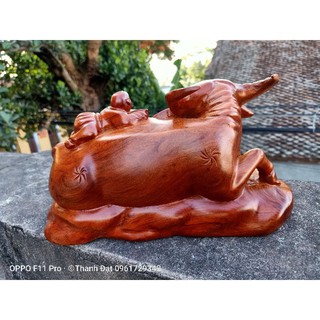 Tượng Trâu gỗ hương30cm