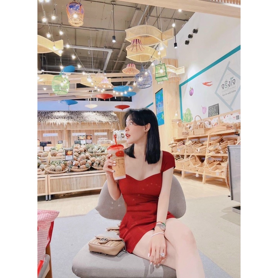 Đầm cổ vuông tay ngắn ôm body trơn mẫu mới cực xinh , chất thun gân mềm mịn