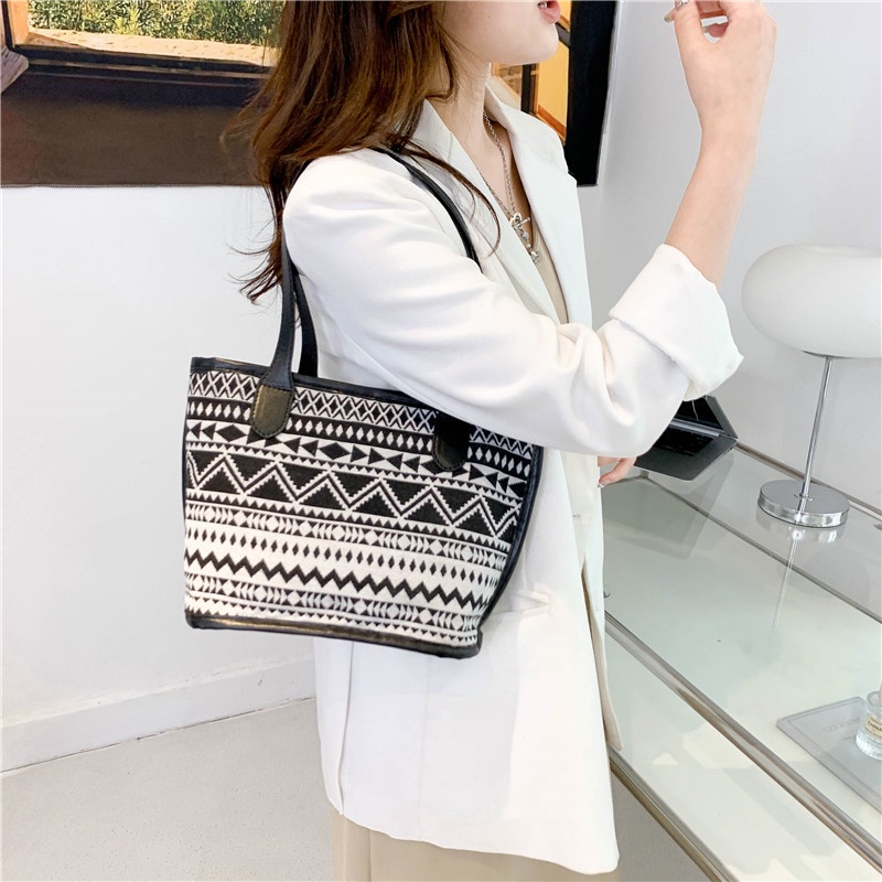 Túi Xách Cỡ Lớn Phong Cách Dân Tộc Retro Mới Cho Nữ