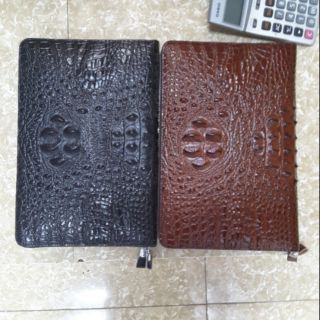 Táp cầm tay nam nữ đã cá sấu