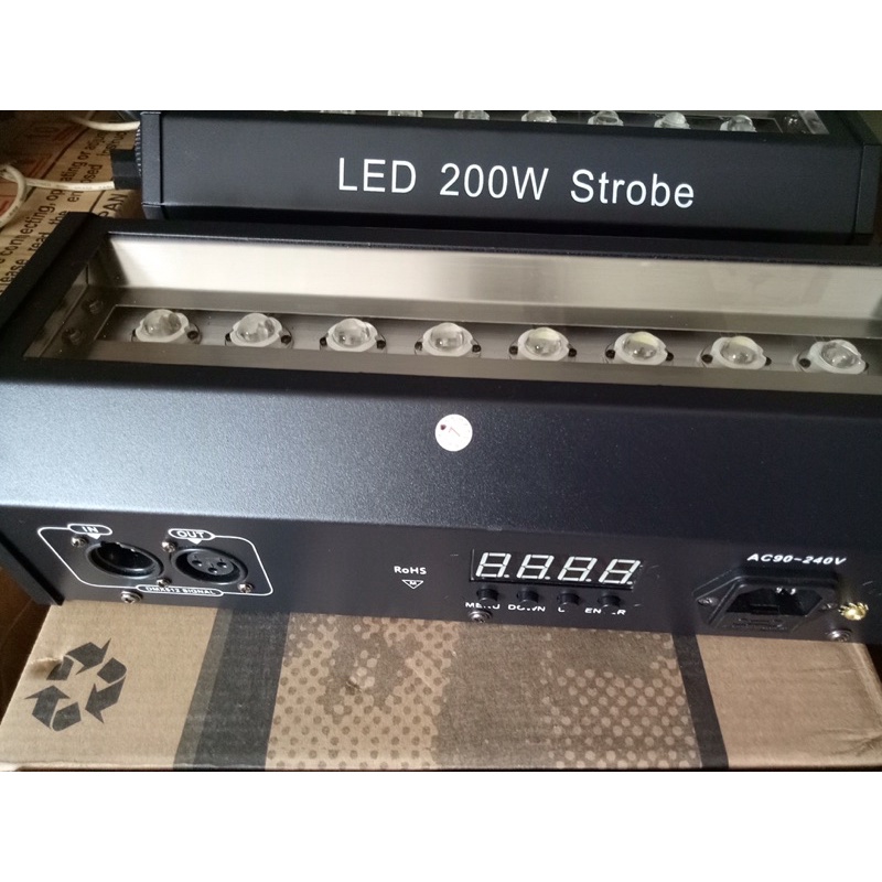 Đèn Chớp LED 200w cho sân khấu,karaoke, bar
