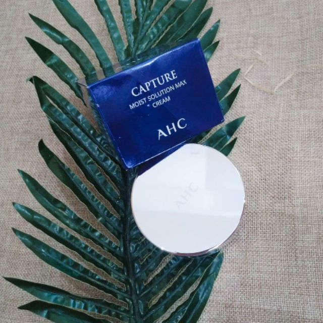 Kem dưỡng da AHC Capture Moist Solution Max Cream