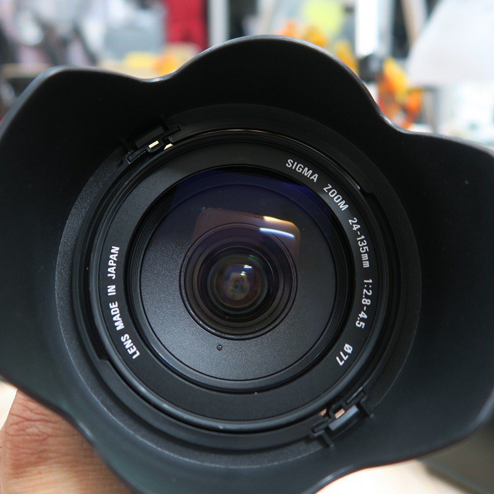 Ống kính Sigma 24-135 f2.8-4.5 cho máy ảnh Canon ngàm EF