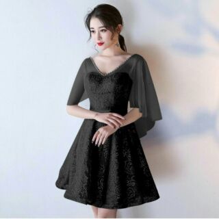 Đầm Xòe Ren Tay Loe