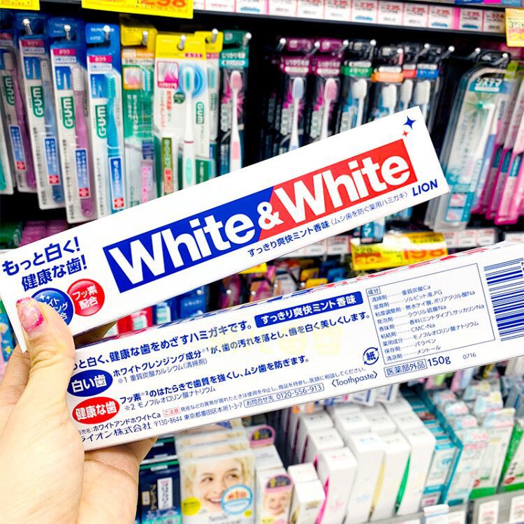 Kem đánh răng White &amp; White của Nhật