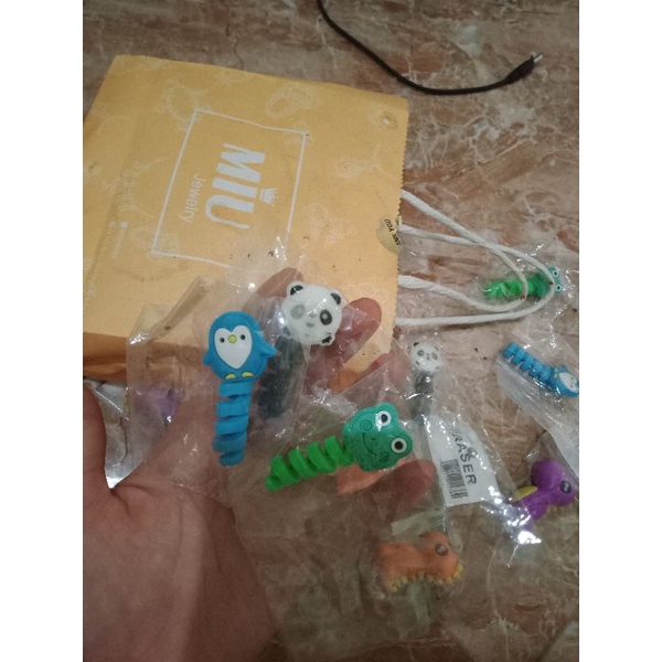 PHỤ KIỆN BẢO VỆ CÁP SẠC ĐIỆN THOẠI CUTE