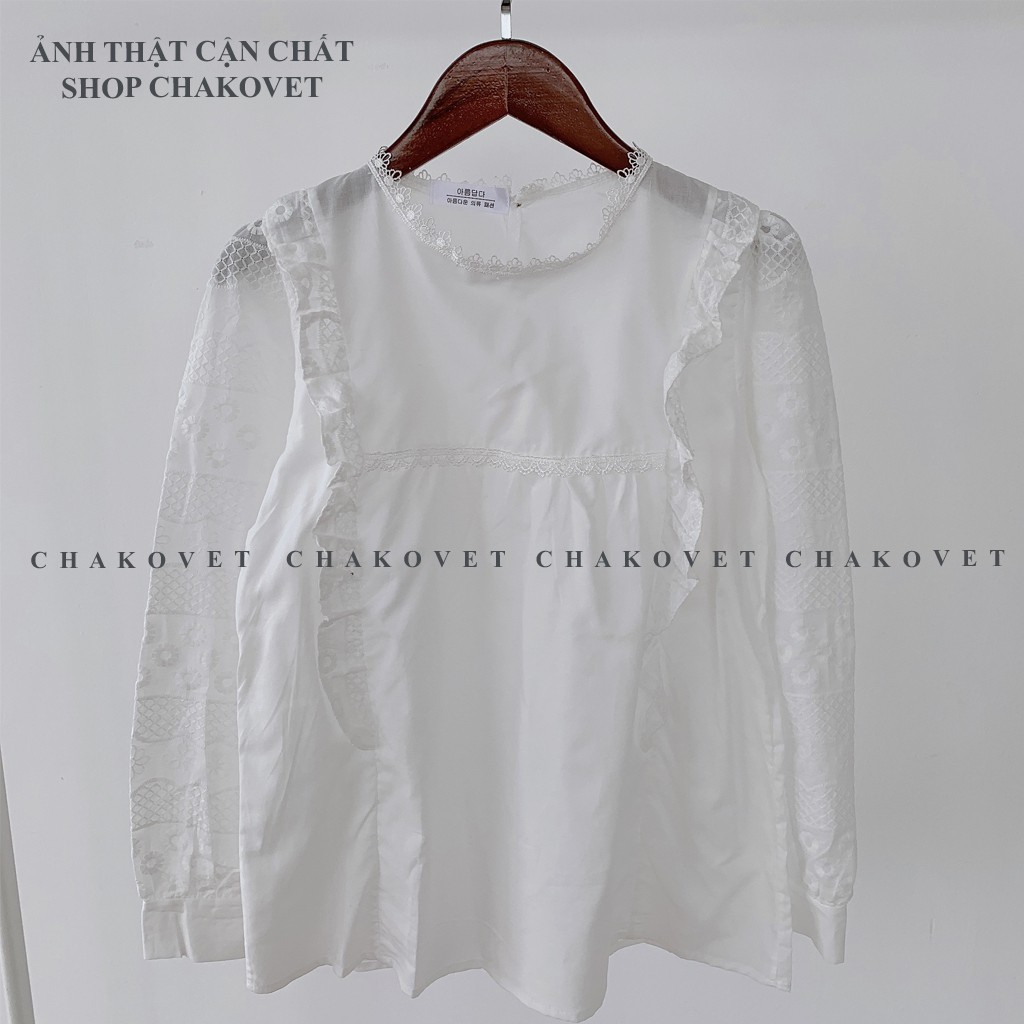 Áo babydoll cổ tròn phối ren hoa dọc tay Chakovet, kiểu áo sơ mi nữ dài tay màu trắng dễ thương -CKA150