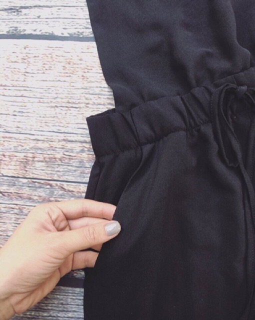 Quần yếm đen dáng dài