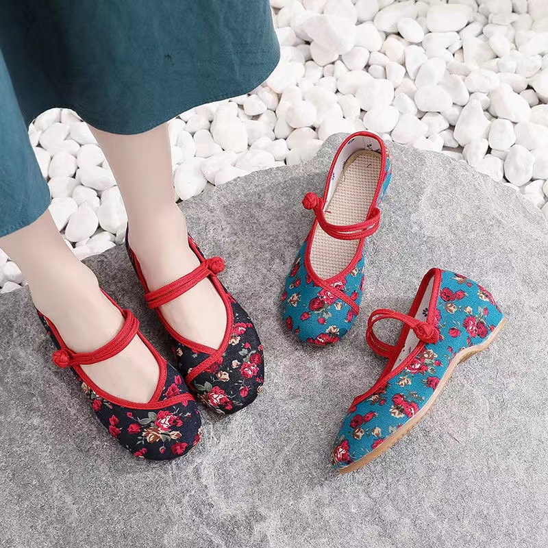 Giày Vải Đế Mềm Thêu Họa Tiết Dân Tộc Bắc Kinh Cổ Điển Cho Nữ A7