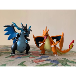 Mô hình Tomy Mega Charizard XY