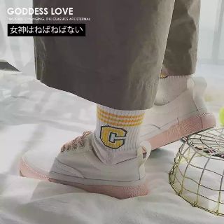 Giày ulzzang dáng cute
