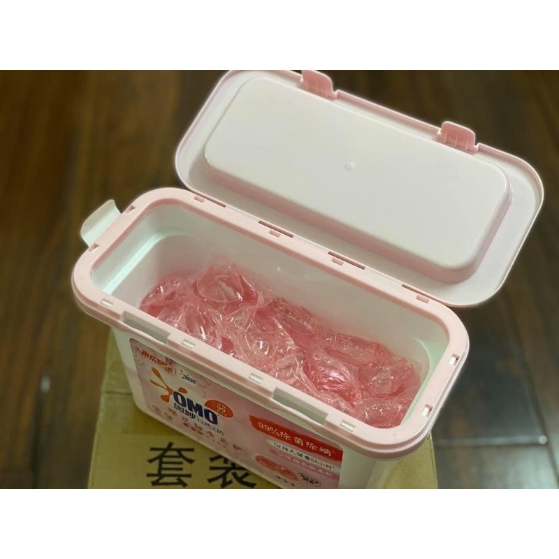 Hộp 50 viên giặt OMO nội địa trung