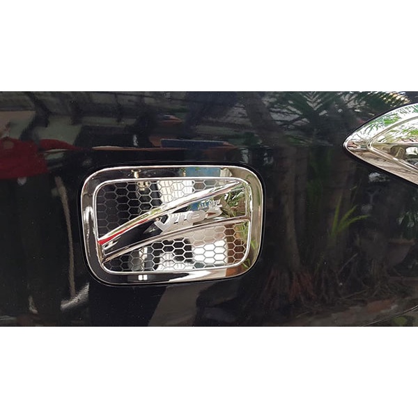 Ốp nắp bình xăng xe Toyota Vios 2019-2020 2021 2022 Mạ Crom cao cấp
