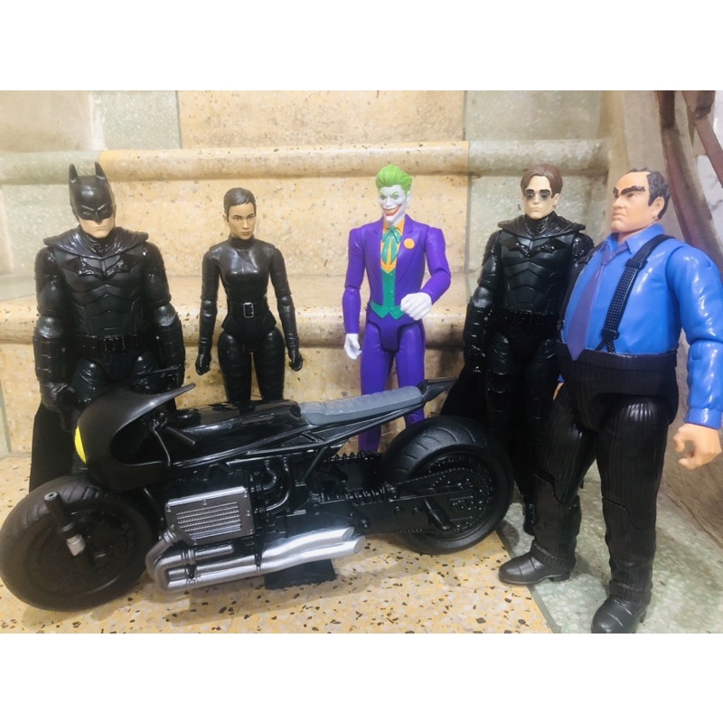 Xe Batman size lớn dài hơn 30cm và size nhỏ phiên bản dính cát