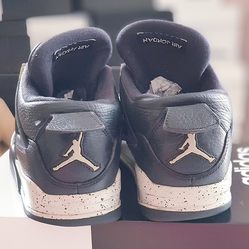 [ Chính Hãng] Giày Jordan 4 Retro Oreo, size 42 real 2hand