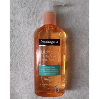 Sữa rửa mặt Neutrogena visibly clean cho da dầu