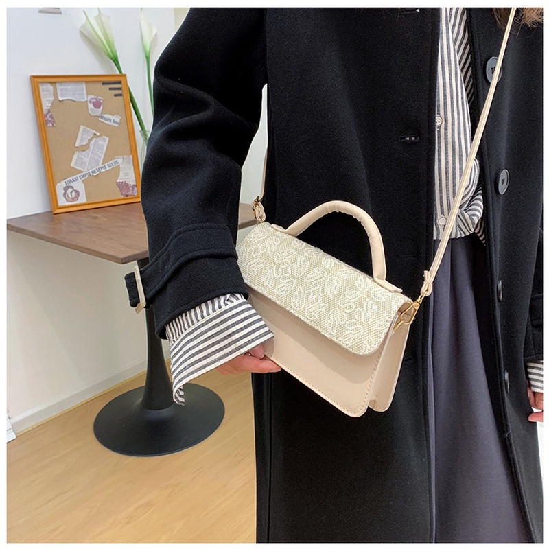 Túi Đeo Chéo Vuông Trang Trí Họa Tiết Đường Khâu NB00316