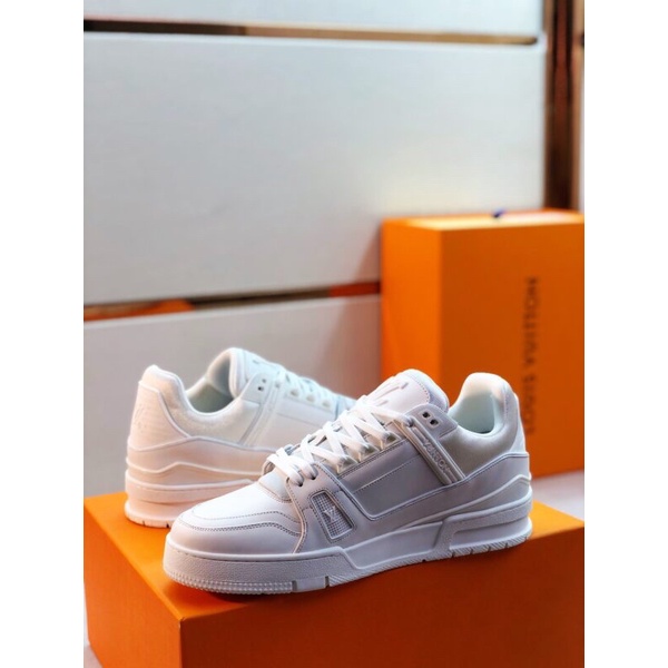 GIÀY LV TRAINERS SNEAKER ALL WHITE LAI AU DA THẬT SC