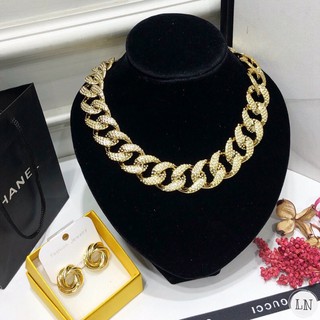 Vòng cổ chocker các mẫu