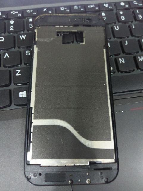 Khung màn hình kèm cụm âm lượng, sim htc m8