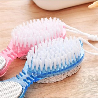 Dụng cụ chà gót chân tẩy da chết bằng đá bọt .